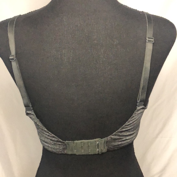 VICTORIA’S SECRET black and gray uplift bra. Size 34 DD. - Picture 5 of 9